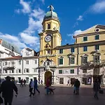 펜션 Gorgeous Home In Rijeka 리예카